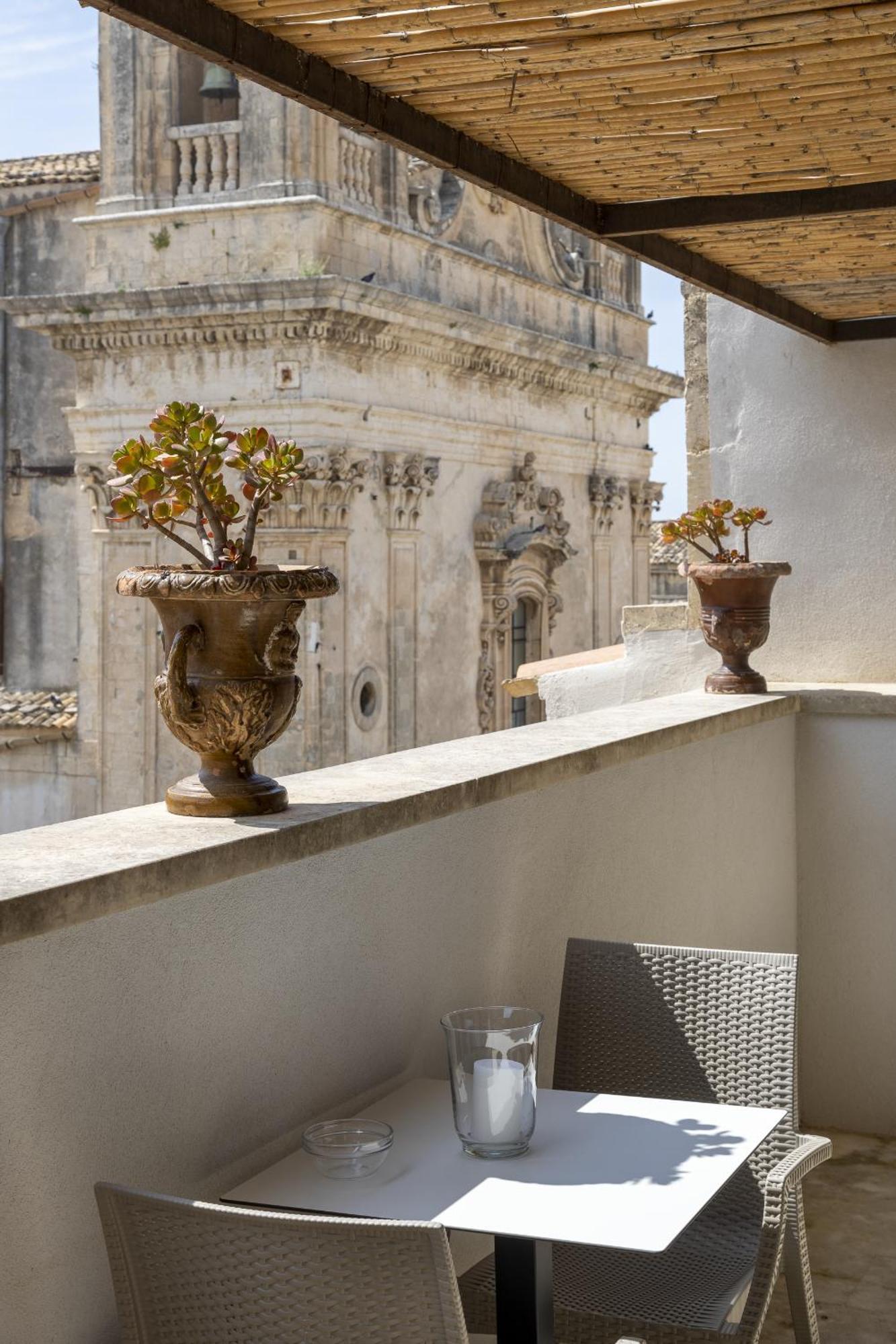 B&B Vicere Speciale Noto Exterior photo